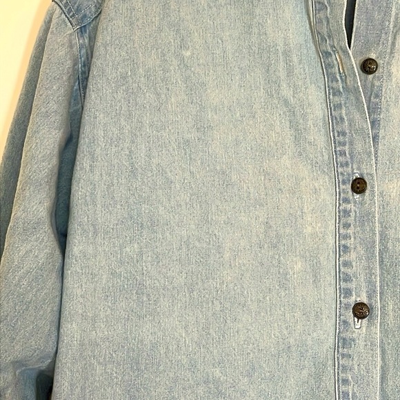 American Eagle Denim Light Wash w/Flower Button Up Size S - Picture 8 of 8